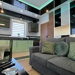 #4 Tgha Luxury One Bedroom In